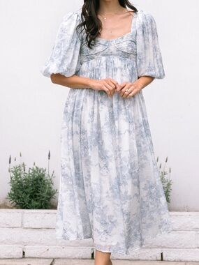 Sofia the label Blue Floral Puff-Sleeve Midi Dress with Smocked Bodice